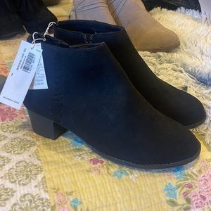 Old Navy girls brand new bootie